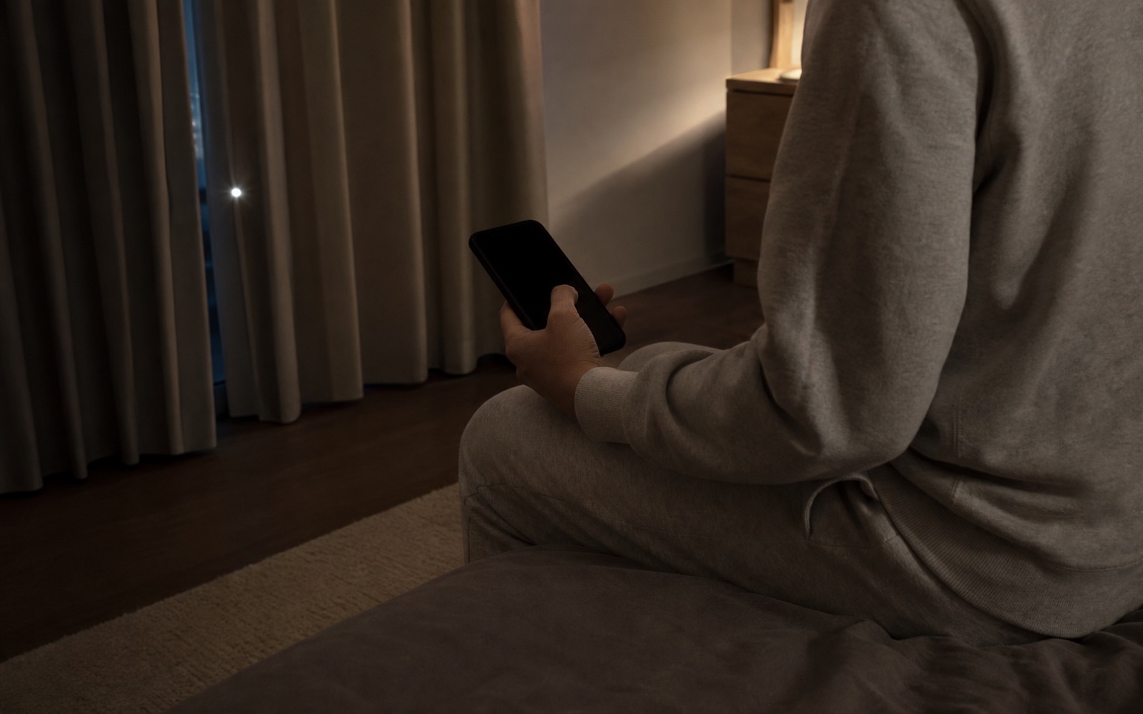 金沢マッチングアプリ会う前の電話、タイミングで悩む夜に
